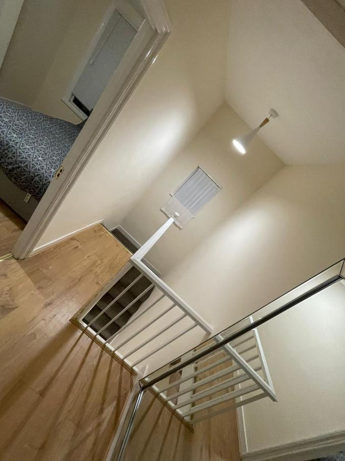 بلمستيد Big 3 Bedroom London House With 2 Bathroom المظهر الخارجي الصورة